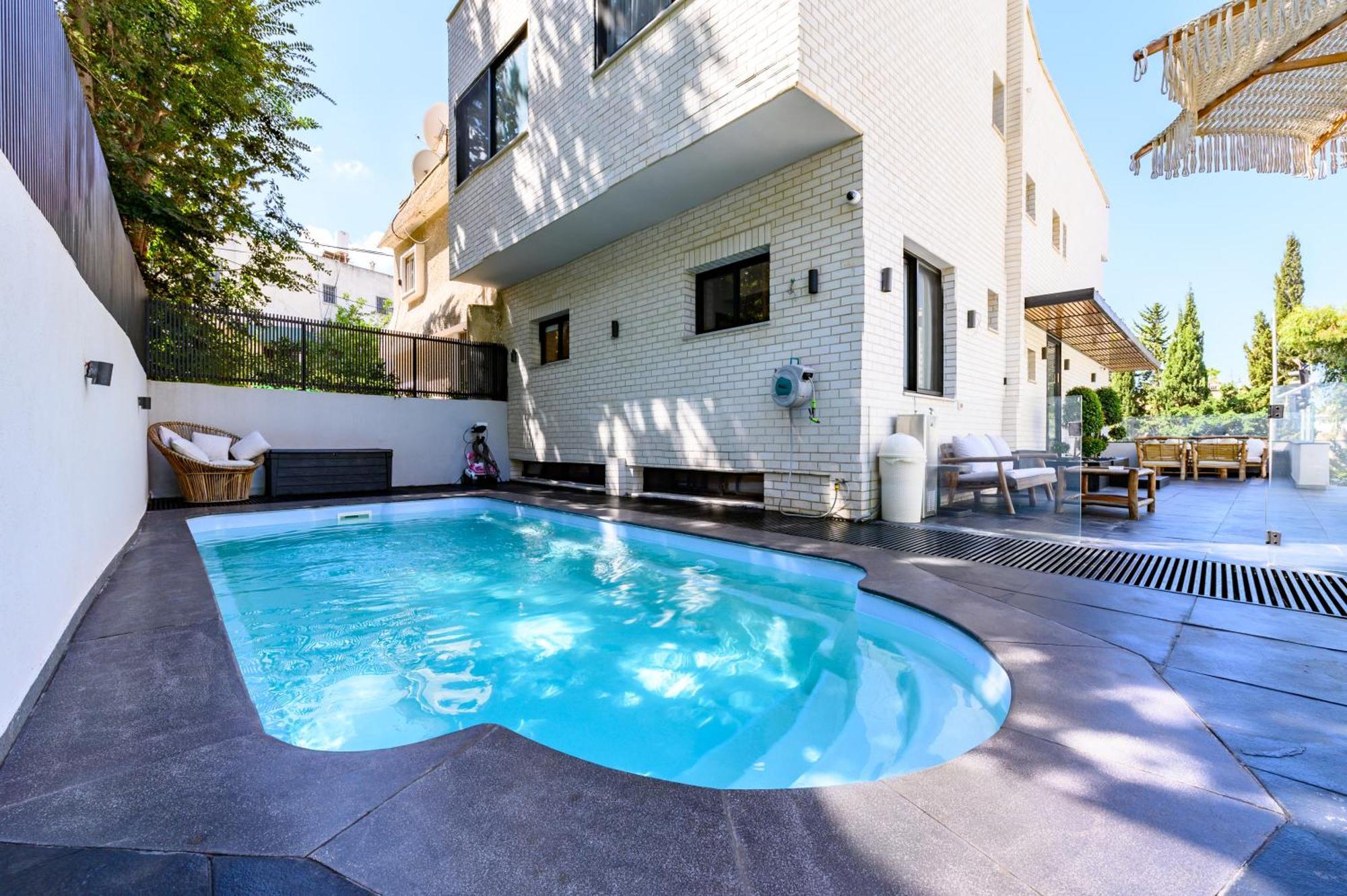 Rokah Luxury Villa At Ramat Hahayal Tel Aviv Exterior photo