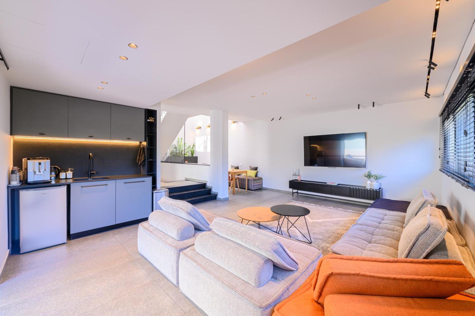 Rokah Luxury Villa At Ramat Hahayal Tel Aviv Exterior photo