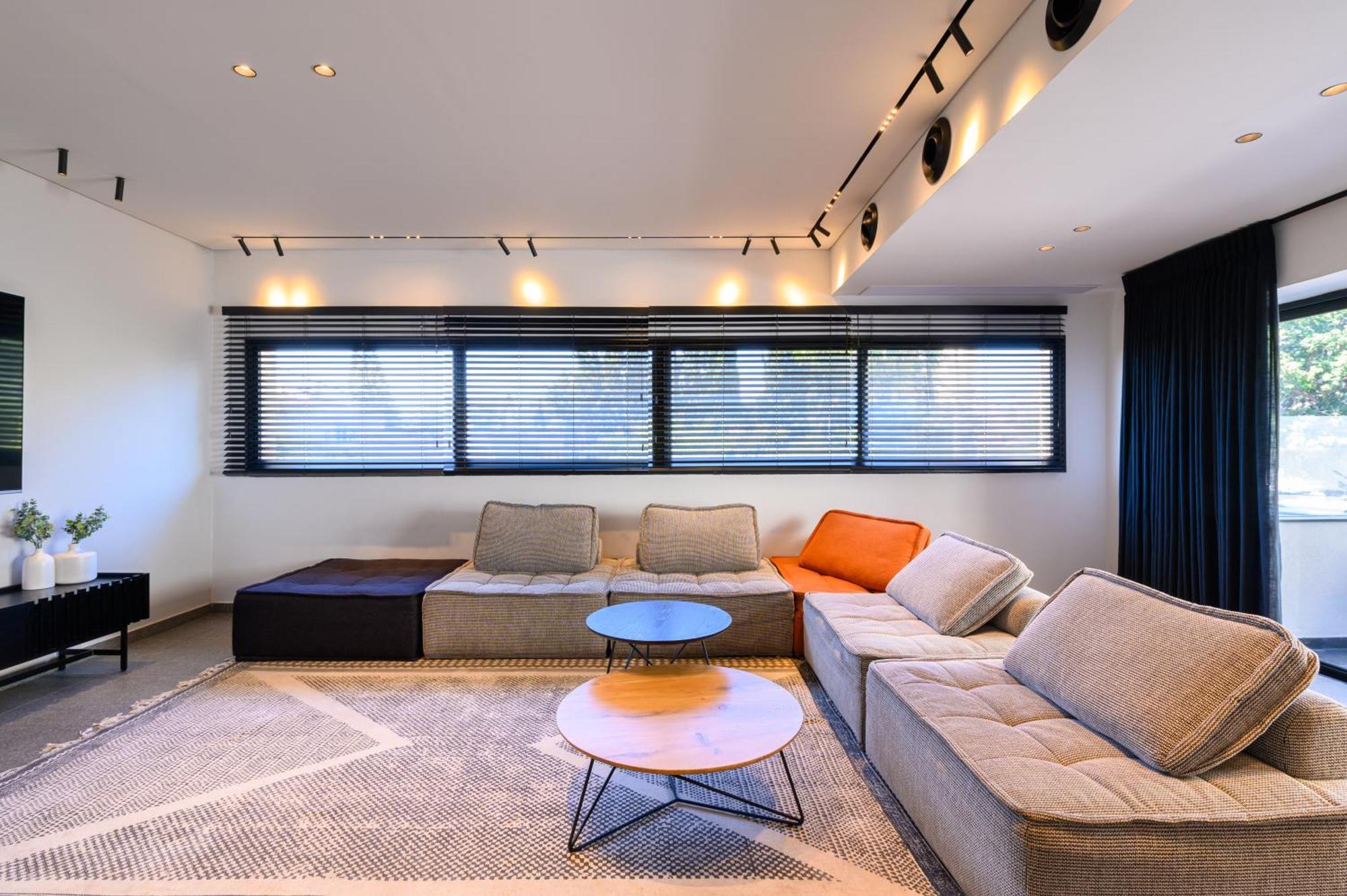 Rokah Luxury Villa At Ramat Hahayal Tel Aviv Exterior photo
