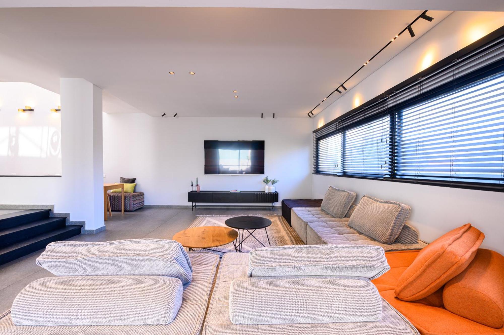 Rokah Luxury Villa At Ramat Hahayal Tel Aviv Exterior photo
