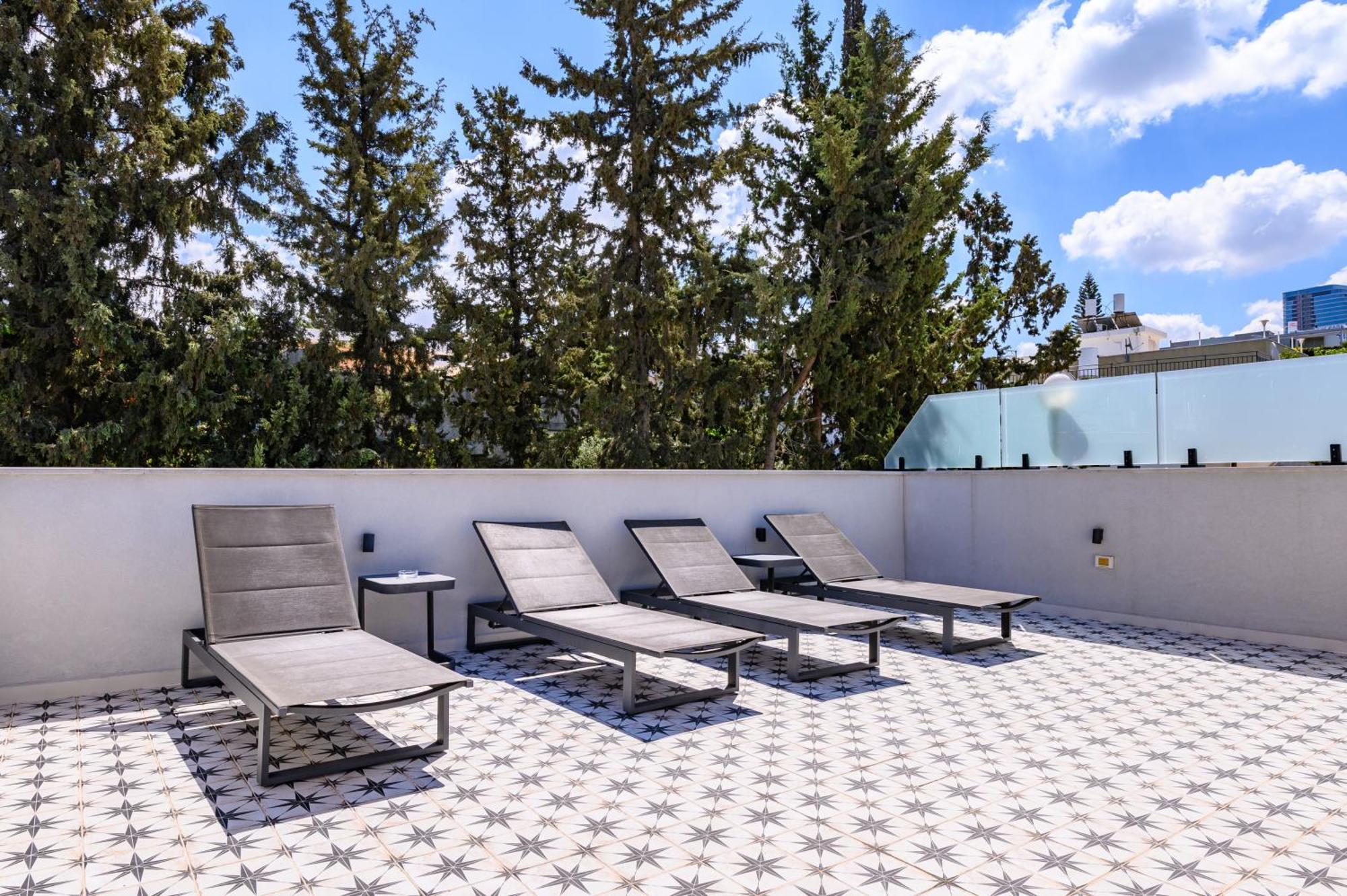 Rokah Luxury Villa At Ramat Hahayal Tel Aviv Exterior photo